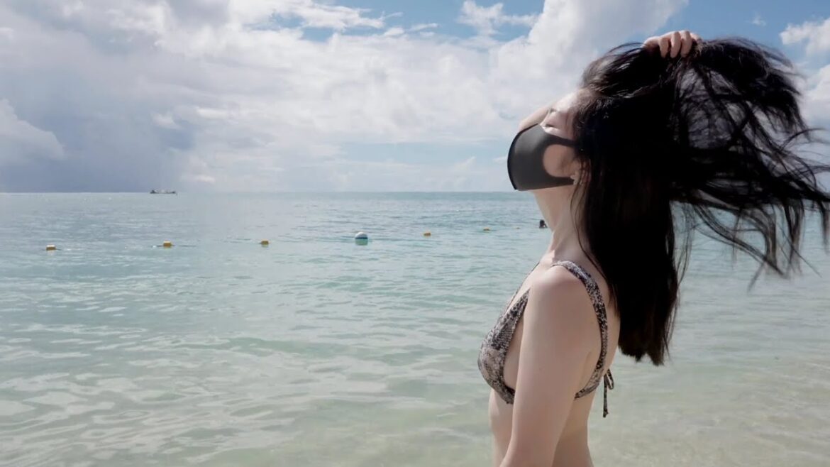 [ 4K ] Japanese Bikini Model Beach Walk🌊 Hong Kong ⛵ Solo Travel Vlog🌴