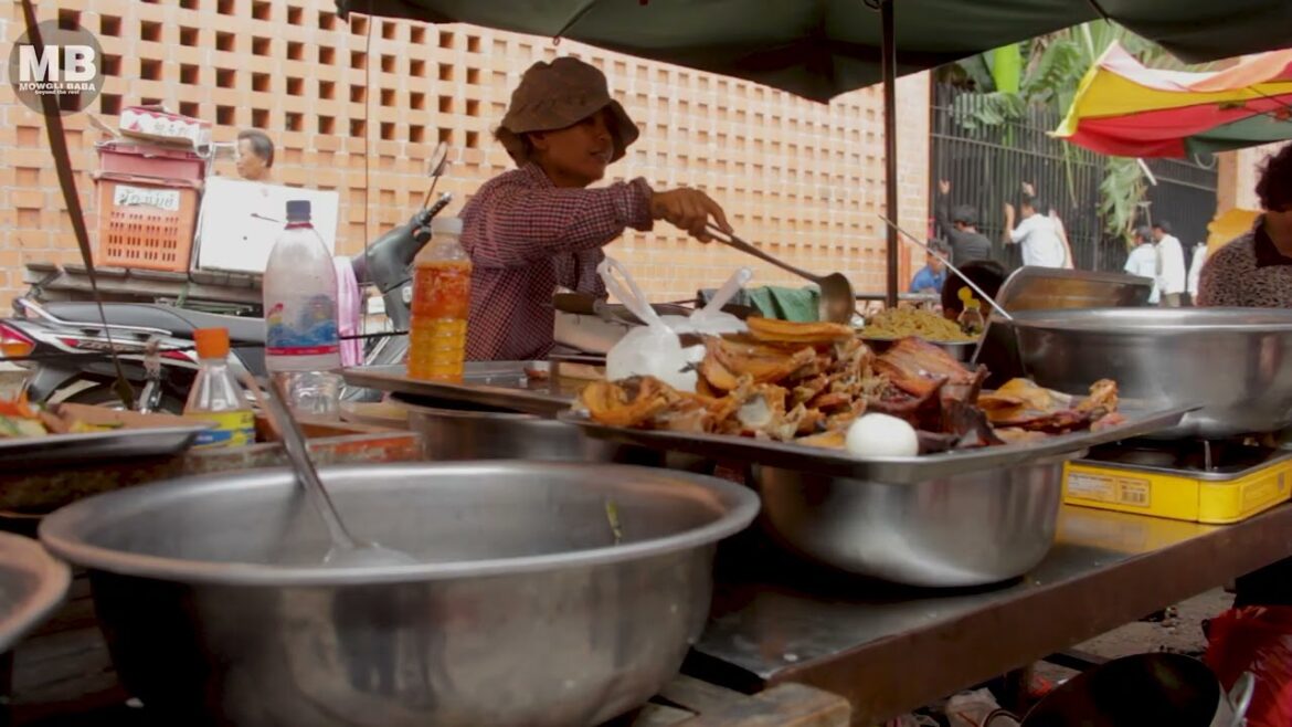Asian Street Food Chinese's Style Korean Food Cart in Cambodia
