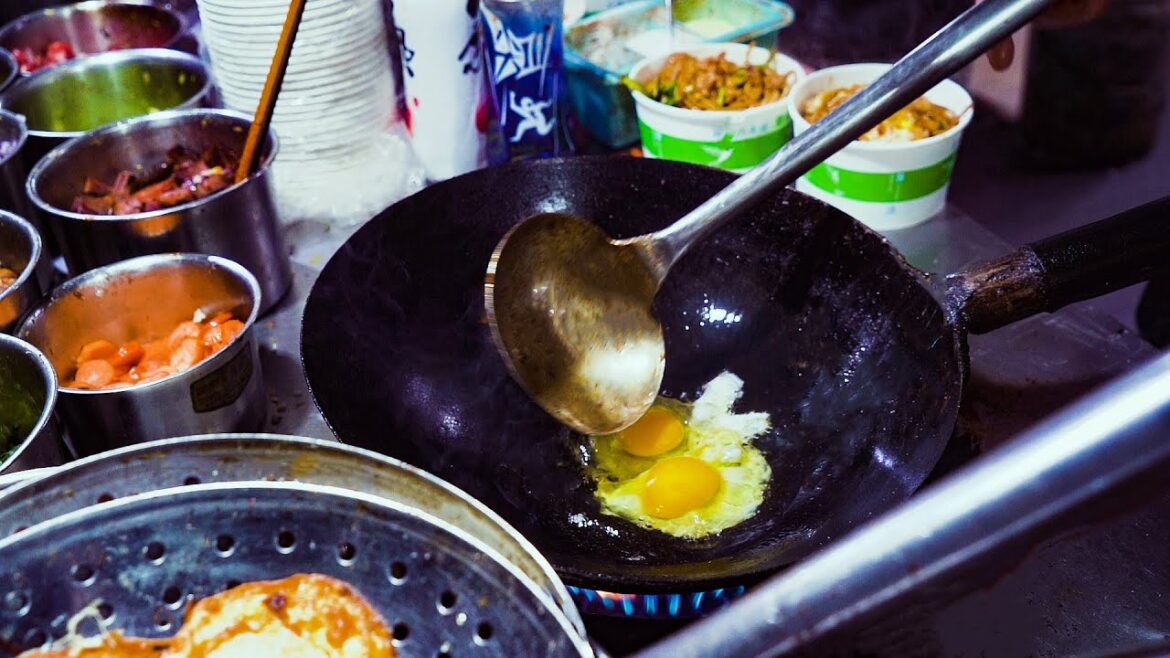 Chinese Street Food -Couple Chefs Egg Fried Rice ,Amazing Wok Skills, Huge Wok Fried Chicken Chinese Street Food -Couple Chefs Egg Fried Rice ,Amazing Wok Skills, Huge Wok Fried Chicken