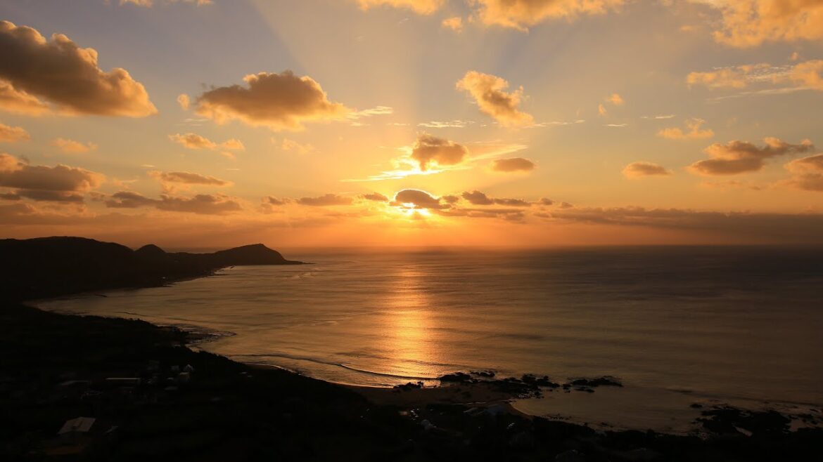 【Japan 1minute Travel KAGOSHIMA Amami Oshima】 鹿児島 奄美大島 龍郷町(奄美大島龍郷町からの朝景タイムラプス動画) 【Japan 1minute Travel KAGOSHIMA Amami Oshima】 鹿児島 奄美大島 龍郷町(奄美大島龍郷町からの朝景タイムラプス動画)