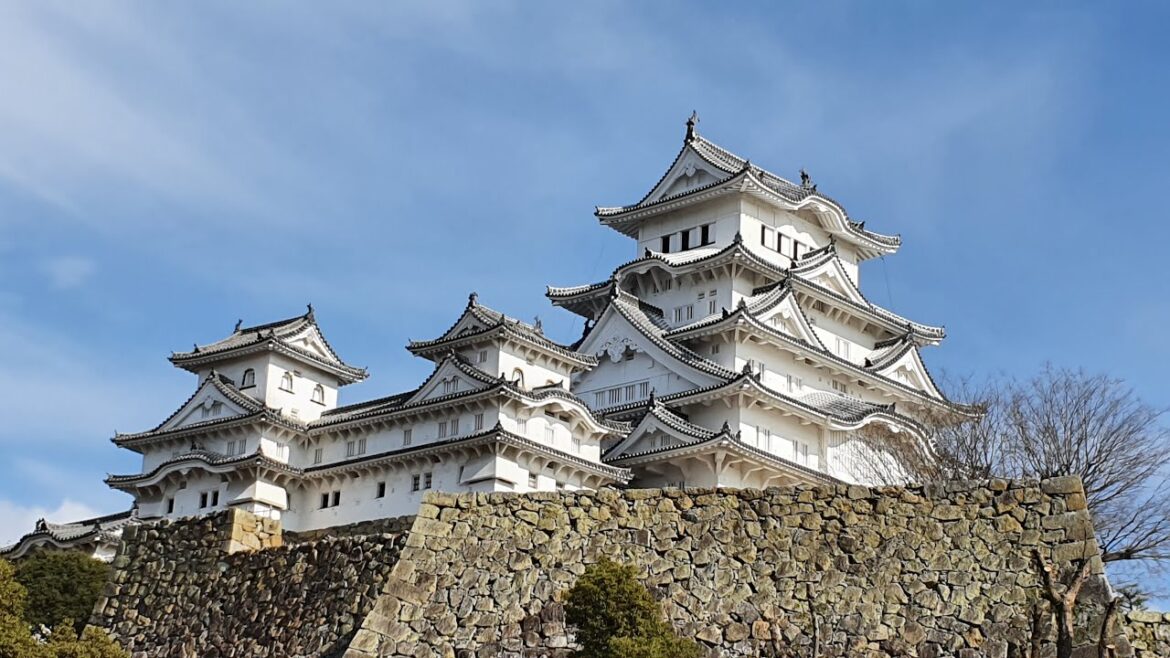 Himeji: Himeji Castle, Koko-en Garden | Japan 31/45 |