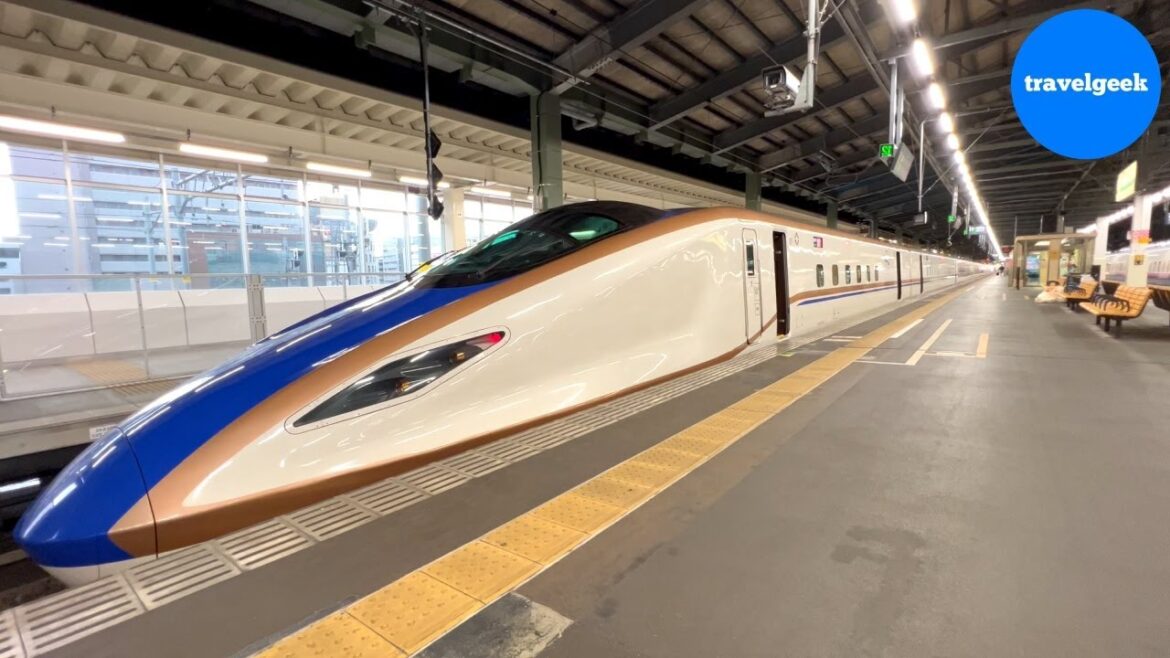 Riding Japan's Snow Bullet Train which Directly Goes to Ski Resort | Shinkansen Tanigawa