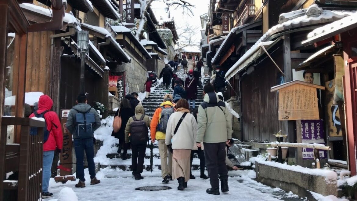 23年1月25日 雪景色もまた良き京都を歩く 清水寺,三年坂,八坂の塔,八坂庚申堂 Walk around Kyoto city,Japan vlog