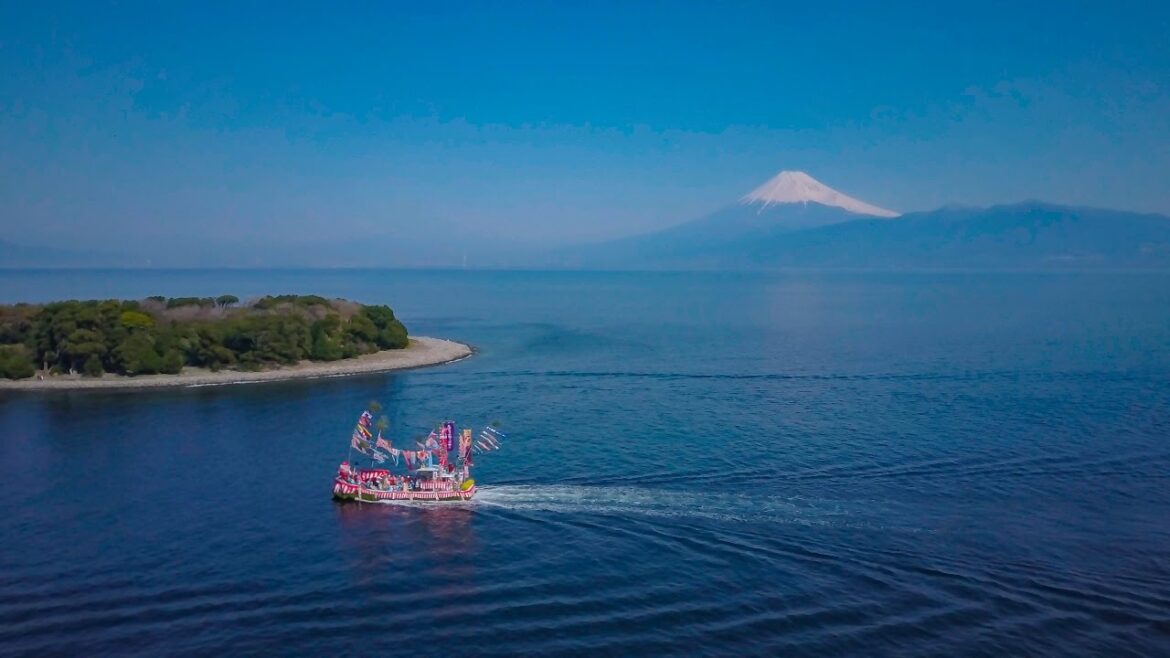 [ 4K Ultra HD ] 絶景空撮:富士山と大瀬まつり2017 OSE Fishermen’s Festival:Aerial Drone footage