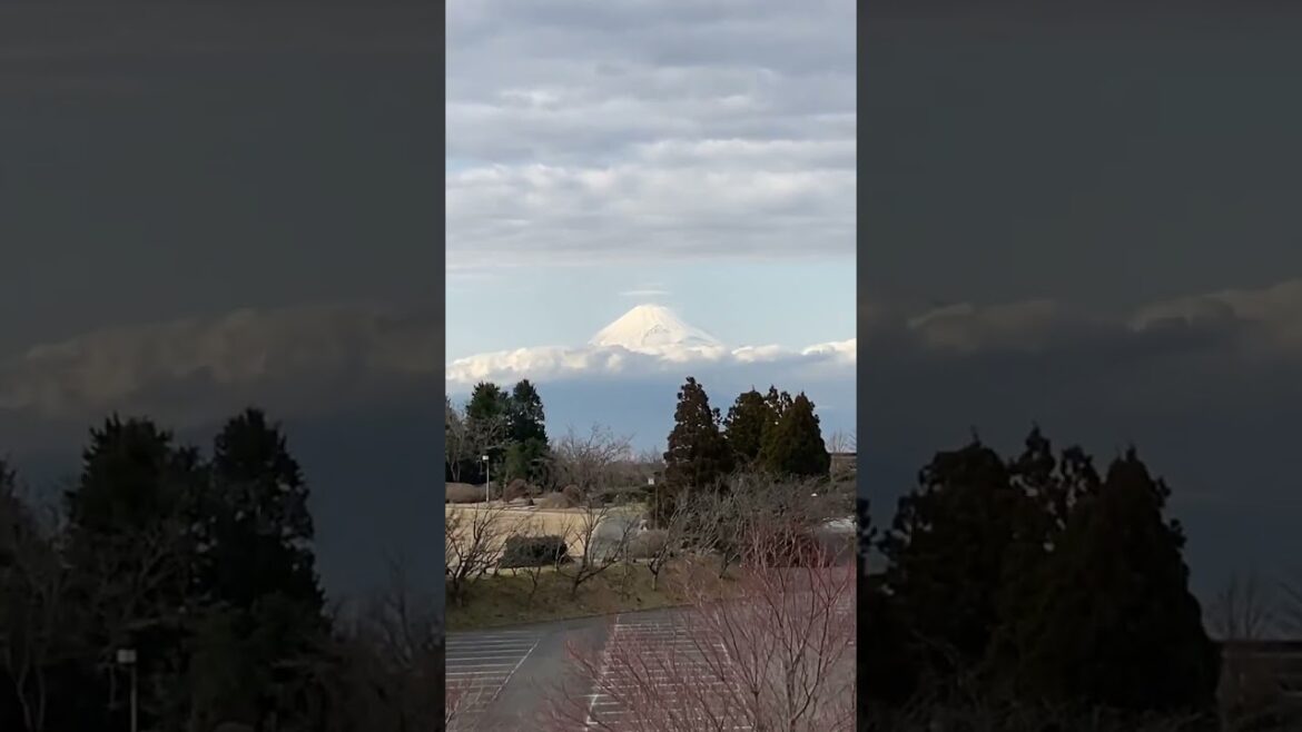 Mt.Fuji UFO雲 #shorts @ASTYLEJAPANTV