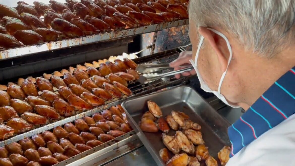 140-Year-Old Chicken Shop in Tokyo: Yakitori, Chicken Wing, Butchering a Duck | Street Food | ASMR 140-Year-Old Chicken Shop in Tokyo: Yakitori, Chicken Wing, Butchering a Duck | Street Food | ASMR