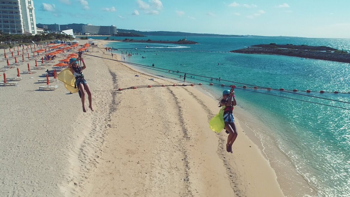 Tirolesa no mar de Okinawa - Japão #shorts