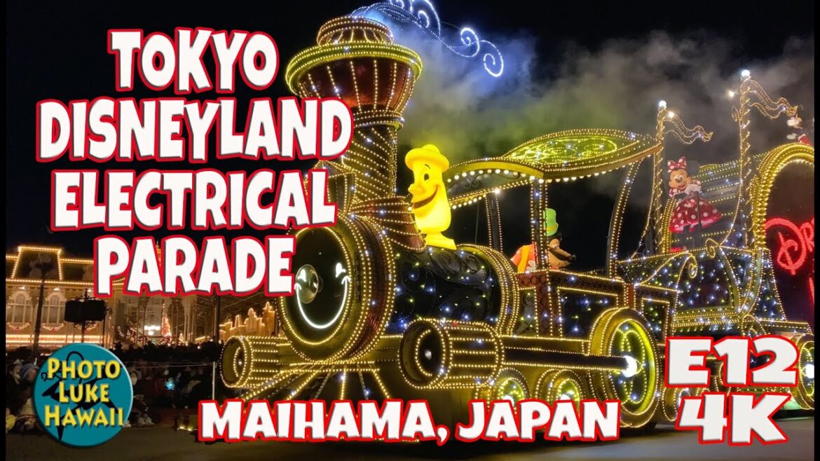 Tokyo Disneyland Electrical Parade E12 December 19, 2022 Urayasu Chiba Japan 東京ディズニーランド Christmas Tokyo Disneyland Electrical Parade E12 December 19, 2022 Urayasu Chiba Japan 東京ディズニーランド Christmas