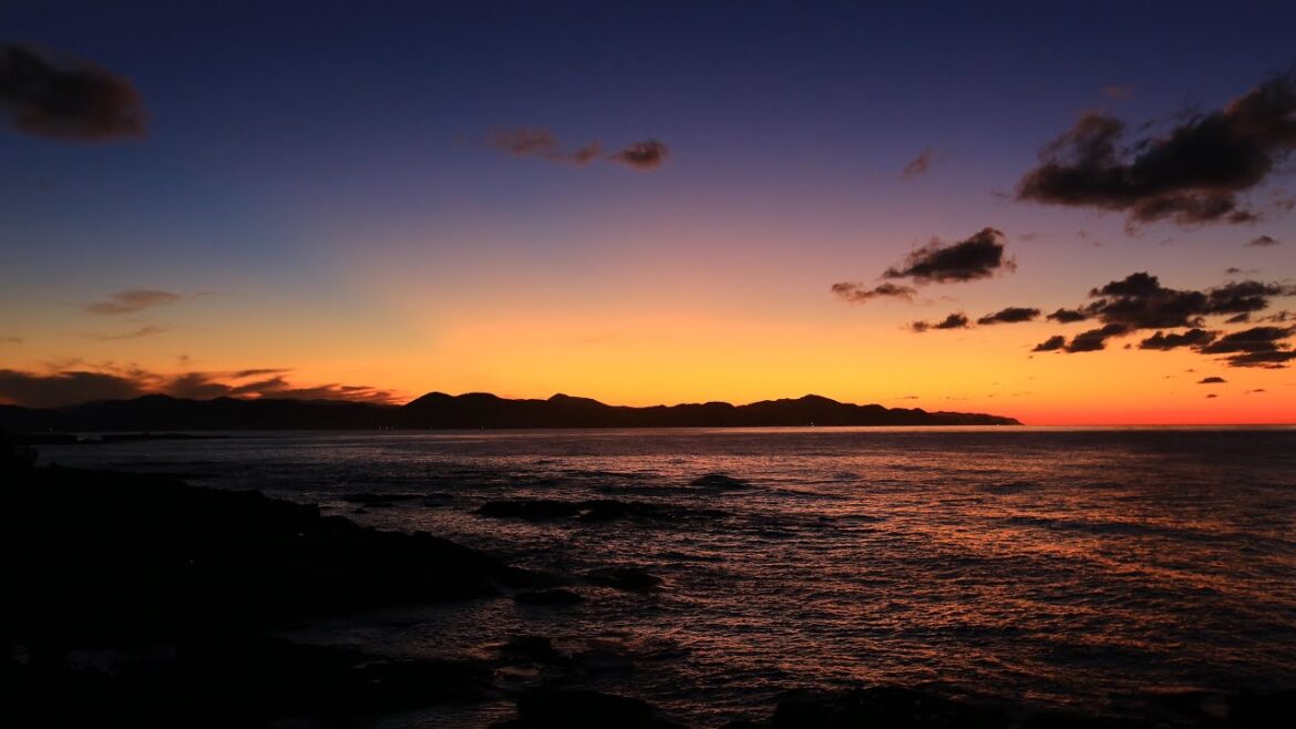 【Japan 1minute Travel KYOTO Goshikihama】京都 網野町五色浜(五色浜からの夕景タイムラプス動画) 【Japan 1minute Travel KYOTO Goshikihama】京都 網野町五色浜(五色浜からの夕景タイムラプス動画)