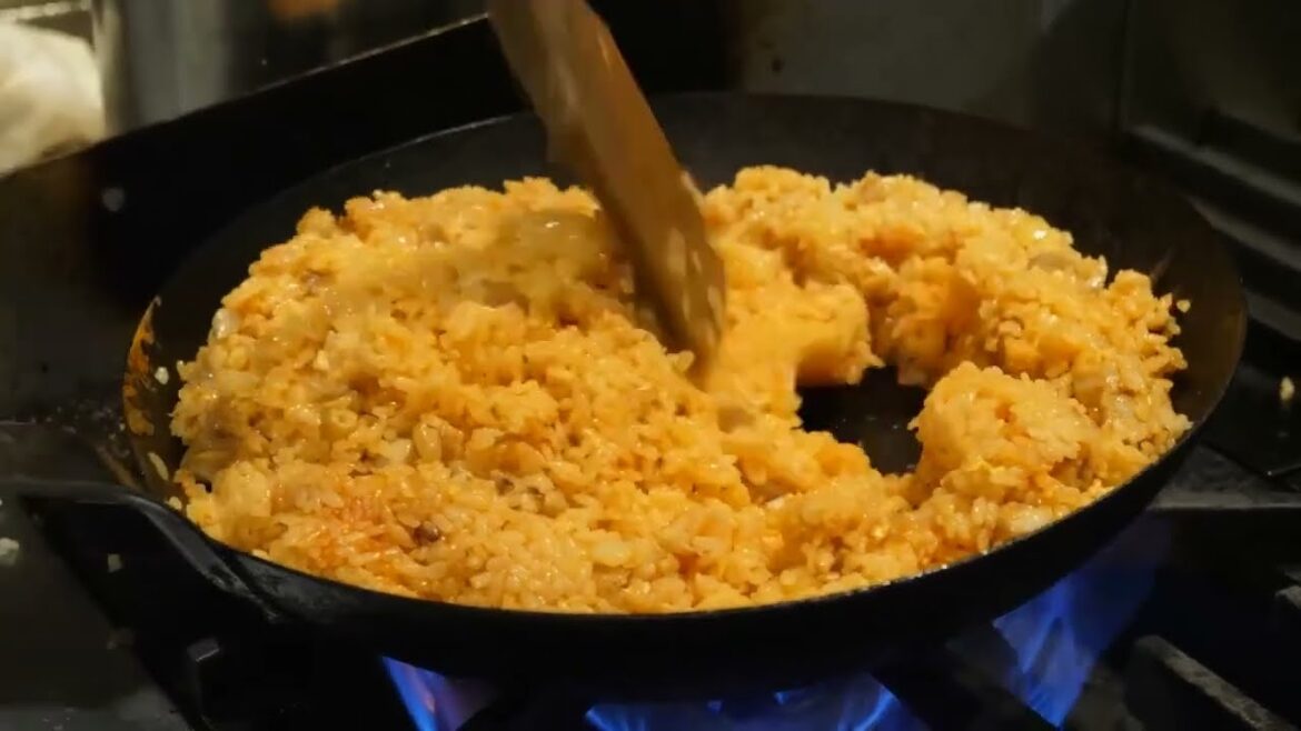 Japanese Rice Omelette Omuraisu Recipe. Street Food.
