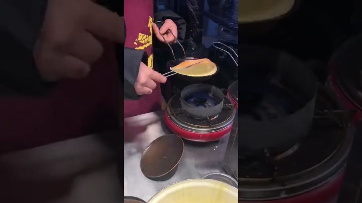 食ったら絶対むせる 中国のクレープっぽいおやつ