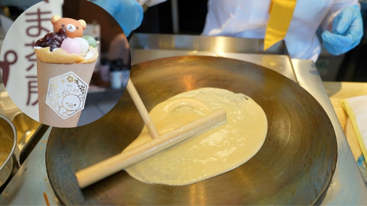 How is Japanese street food crepe made? | 4K | Kyoto | Arashiyama | Rilakkuma |