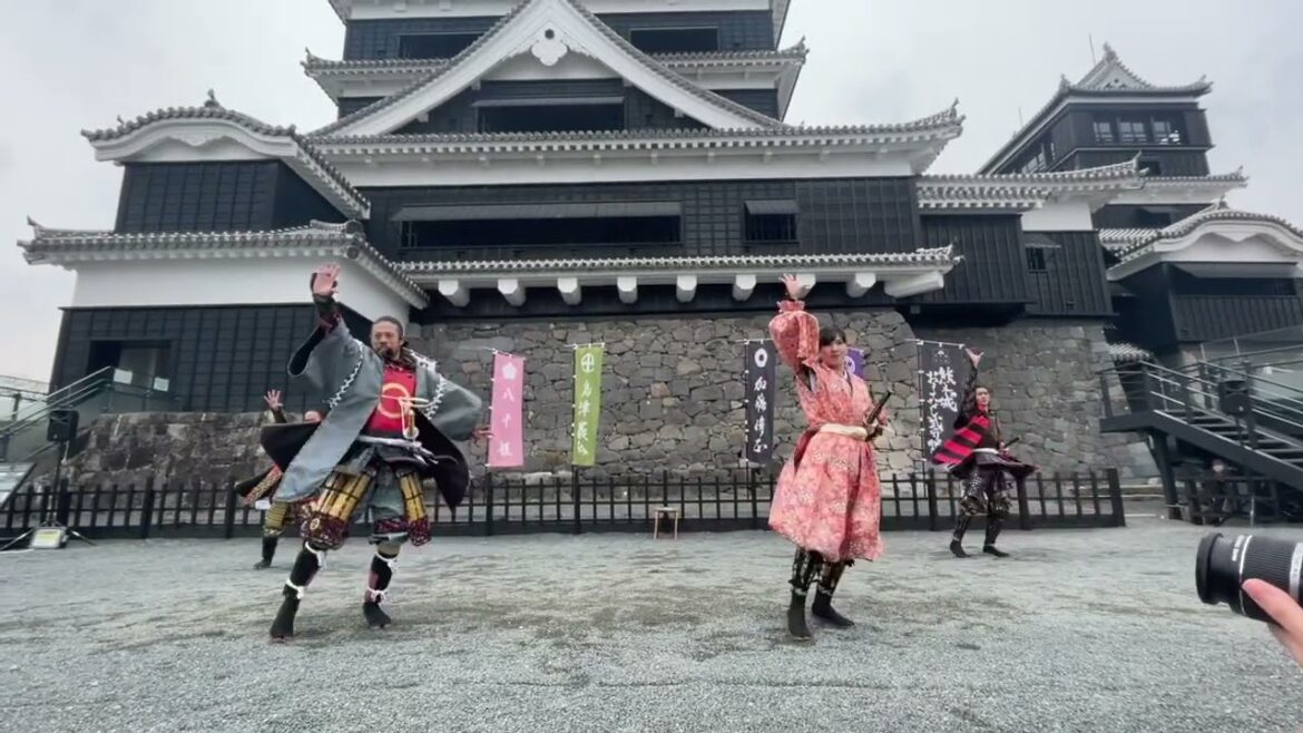 Japanese travel   Samurai!! Kumamoto castle