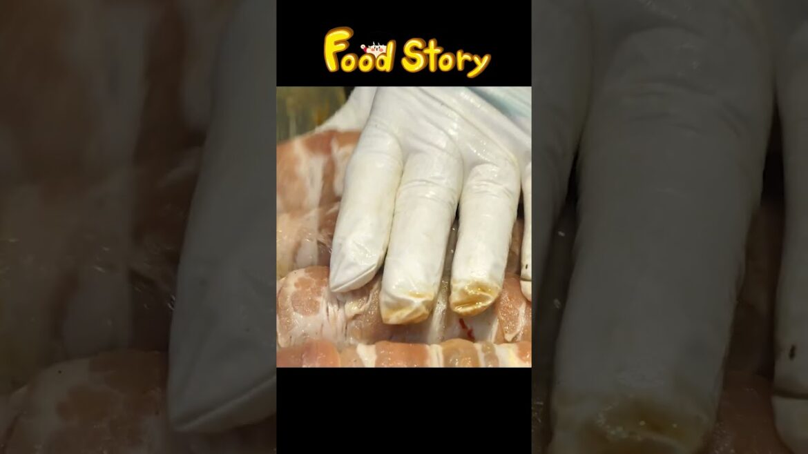 한국 전통 시장 줄서서 먹는 치즈김치말이 삼겹살 #shorts│Amazing Cheese Bacon Kimchi Roll│Korean Street Food 한국 전통 시장 줄서서 먹는 치즈김치말이 삼겹살 #shorts│Amazing Cheese Bacon Kimchi Roll│Korean Street Food