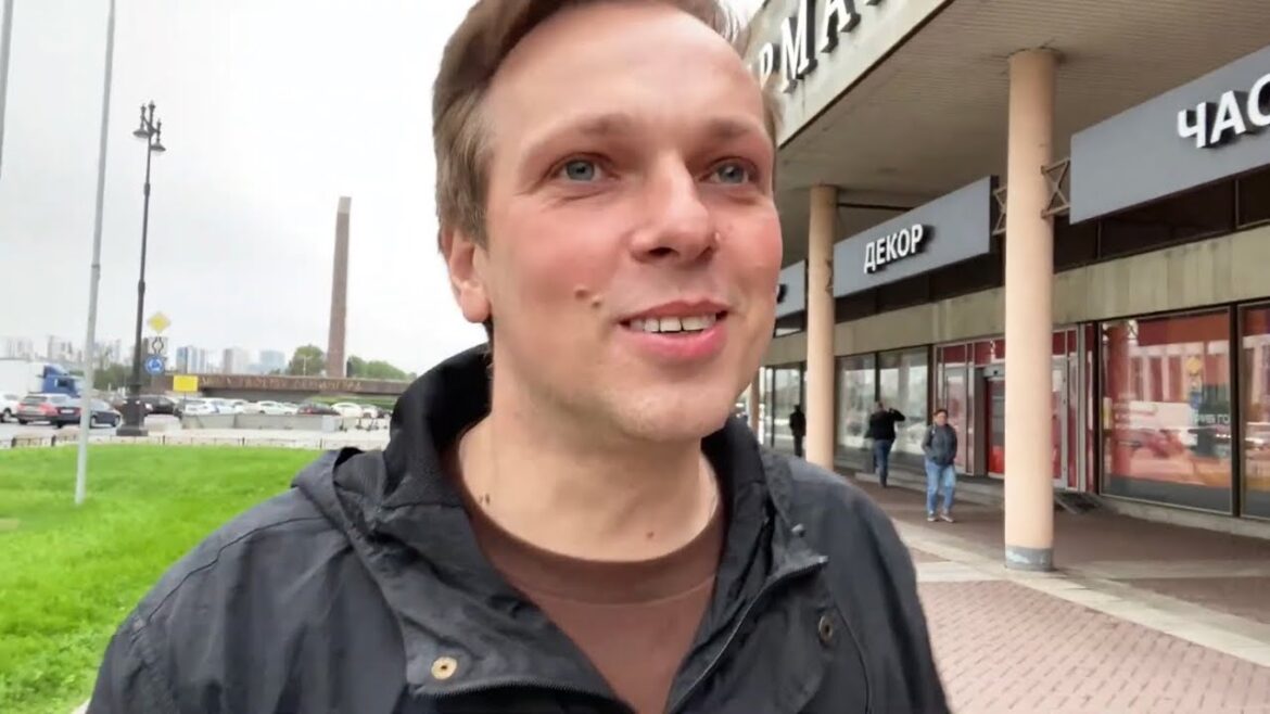 Walking Moskovsky Prospekt in St Petersburg, Russia