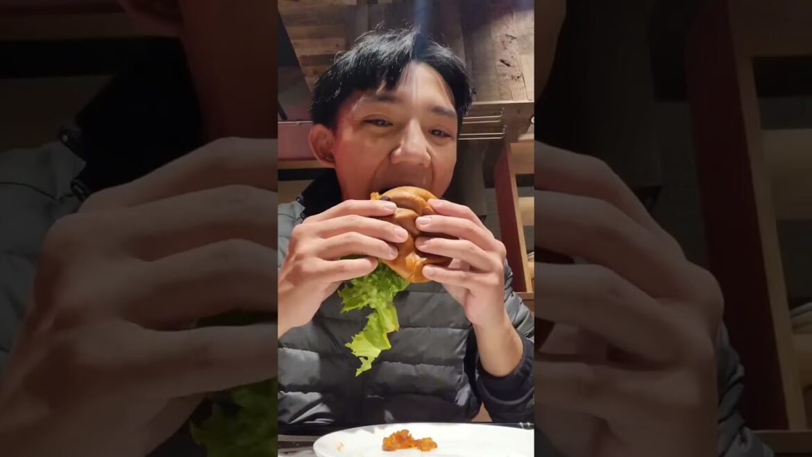 Animal Cafe, Osaka Castle 大阪城 (Japan Day 9 Recap) 🇯🇵 Animal Cafe, Osaka Castle 大阪城 (Japan Day 9 Recap) 🇯🇵