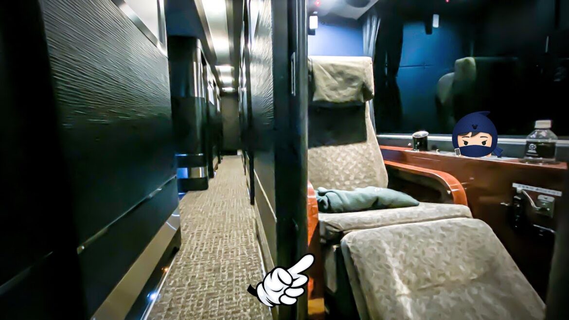 Riding Japan's luxury overnight bus 😴 Solo travel from Osaka to Tokyo on "Dream Sleeper"🚌