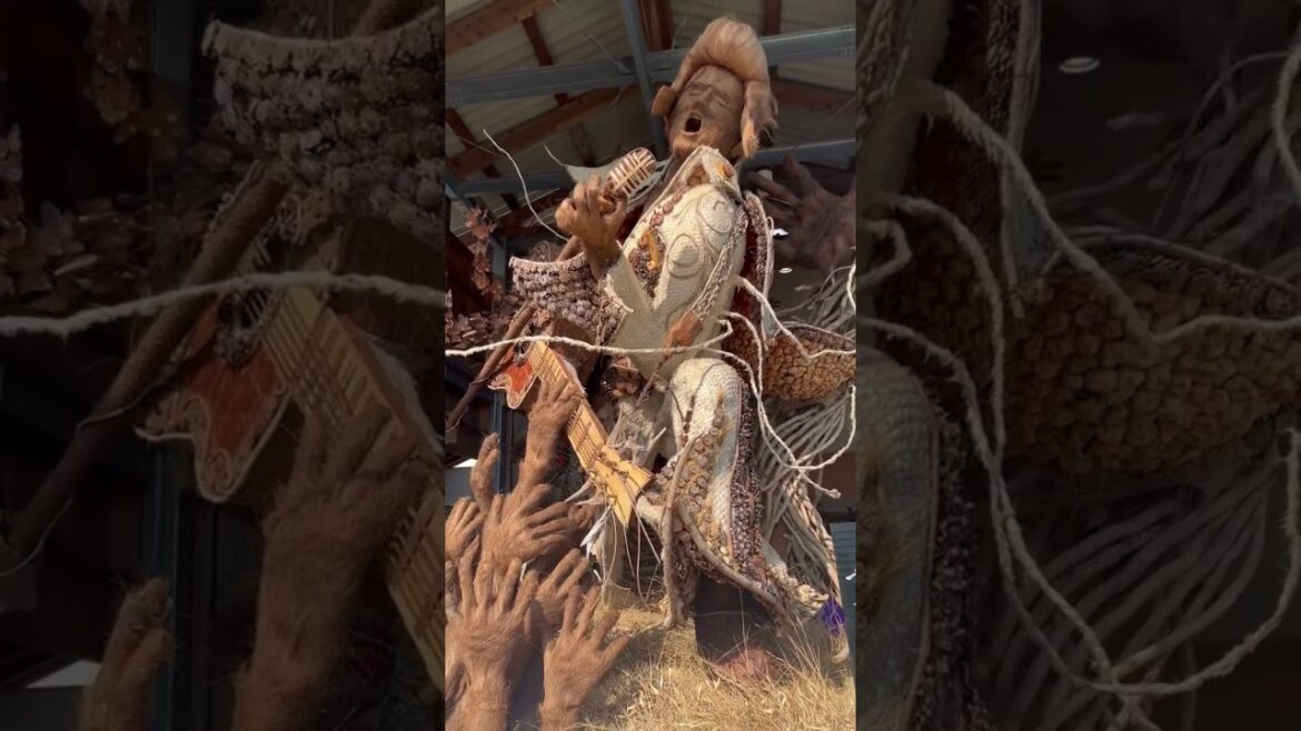 Elvis in Japan!? #shortsfeed #japanshorts