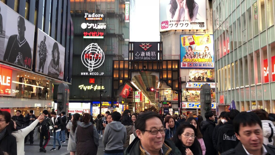 Walk through Osaka's Dotonbori Walk through Osaka's Dotonbori