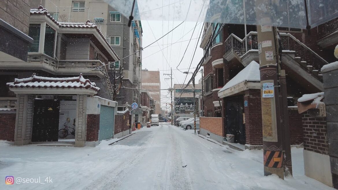 4K Walk - Seoul Alley with Heavy Snowfall