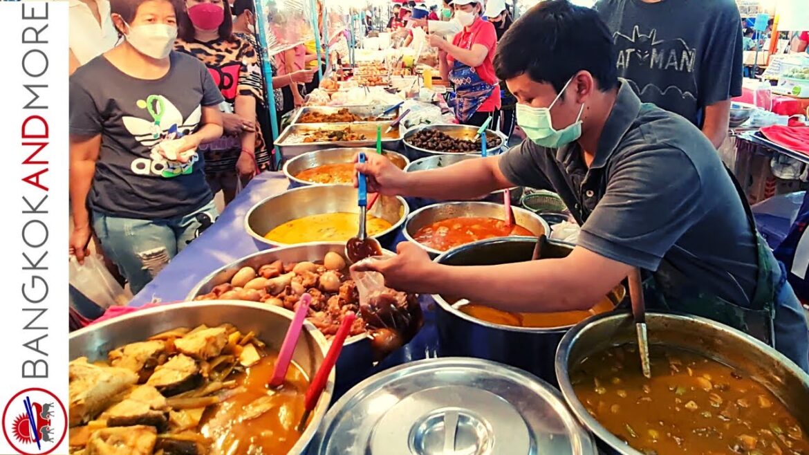 Bangkok's STREET FOOD Scene Comes Alive on Sundays