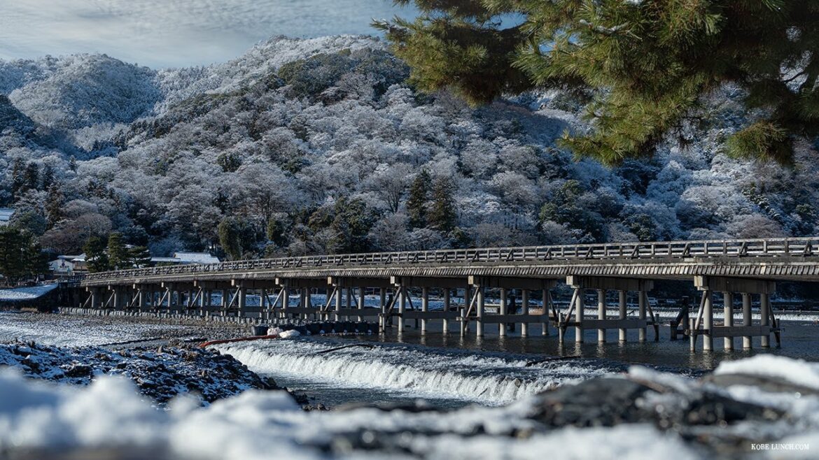 雪積もる京都嵐山が水彩画の世界…【KYOTO ARASHIYAMA】 雪積もる京都嵐山が水彩画の世界...【KYOTO ARASHIYAMA】