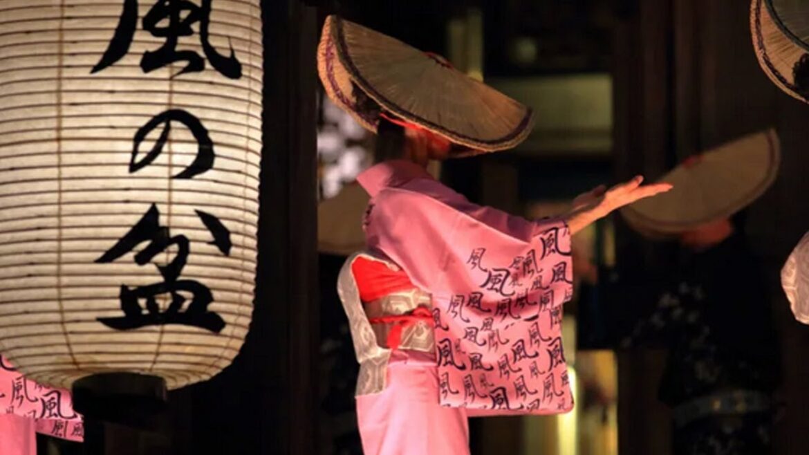 [4K] Japan Walk 🇯🇵 ASMR - Most Beautiful Bon Dance in Japan - Owara Kaze no bon おわら風の盆