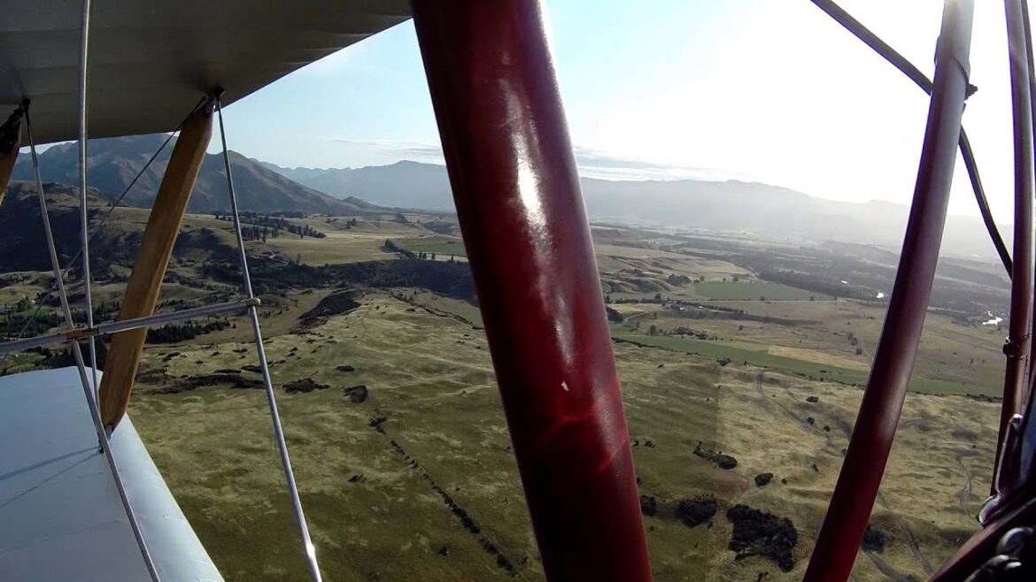 Tigermoth Tour (Wanaka, NZ)(2/2)