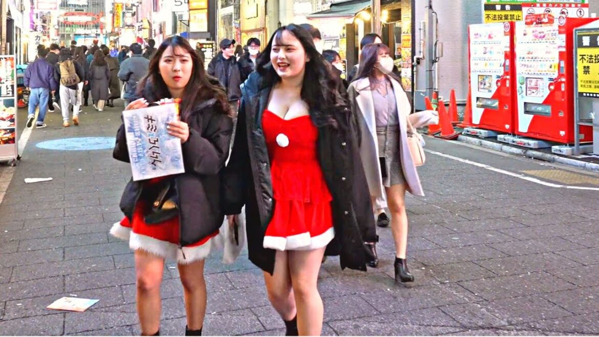Tokyo's Unsafest zone at late night still full of cute girls Tokyo's Unsafest zone at late night still full of cute girls