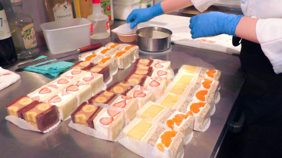 パティシエ『本気』のフルーツサンドの作り方!大人気フルーツサンド専門店に密着|札幌市「Majisand」Making Japanese Fruit Sandwich パティシエ『本気』のフルーツサンドの作り方!大人気フルーツサンド専門店に密着|札幌市「Majisand」Making Japanese Fruit Sandwich