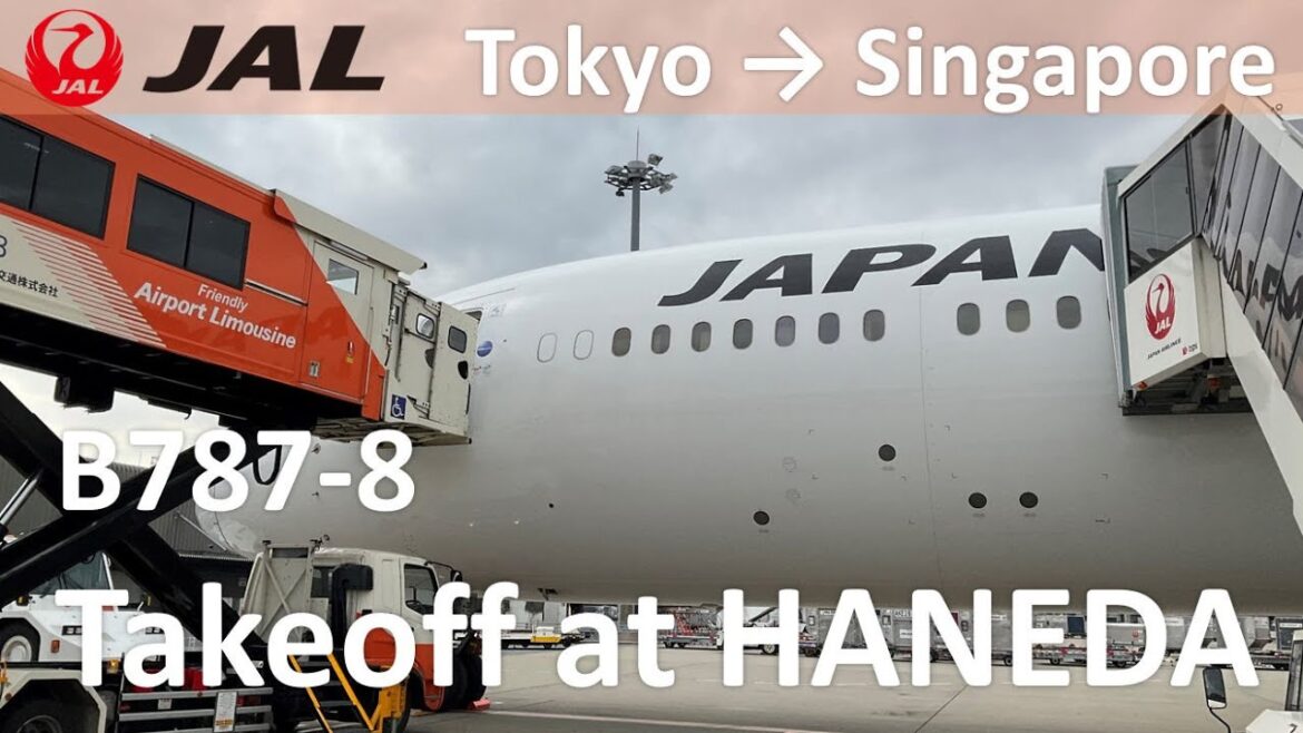 JAPAN AIRLINES   Takeoff at Haneda Airport from Tokyo Haneda to Singapore Changi