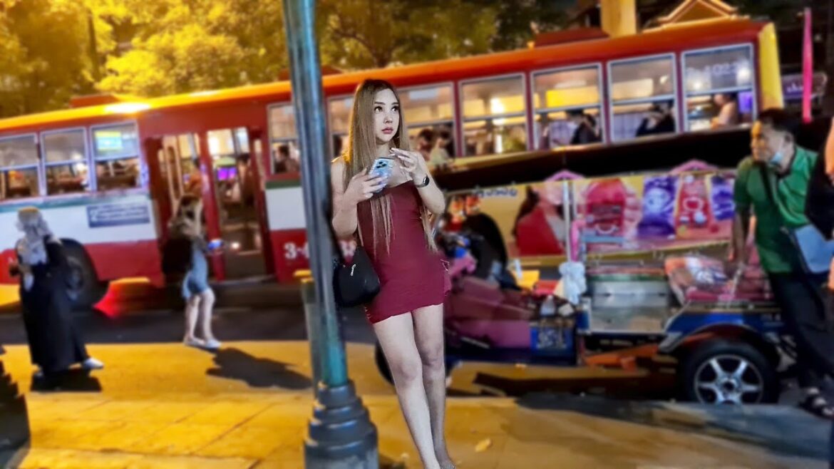 [4k] Thailand Bangkok Soi 4 Nana, Thermae Cafe Street Nightlife Scenes So Many Freelancers!