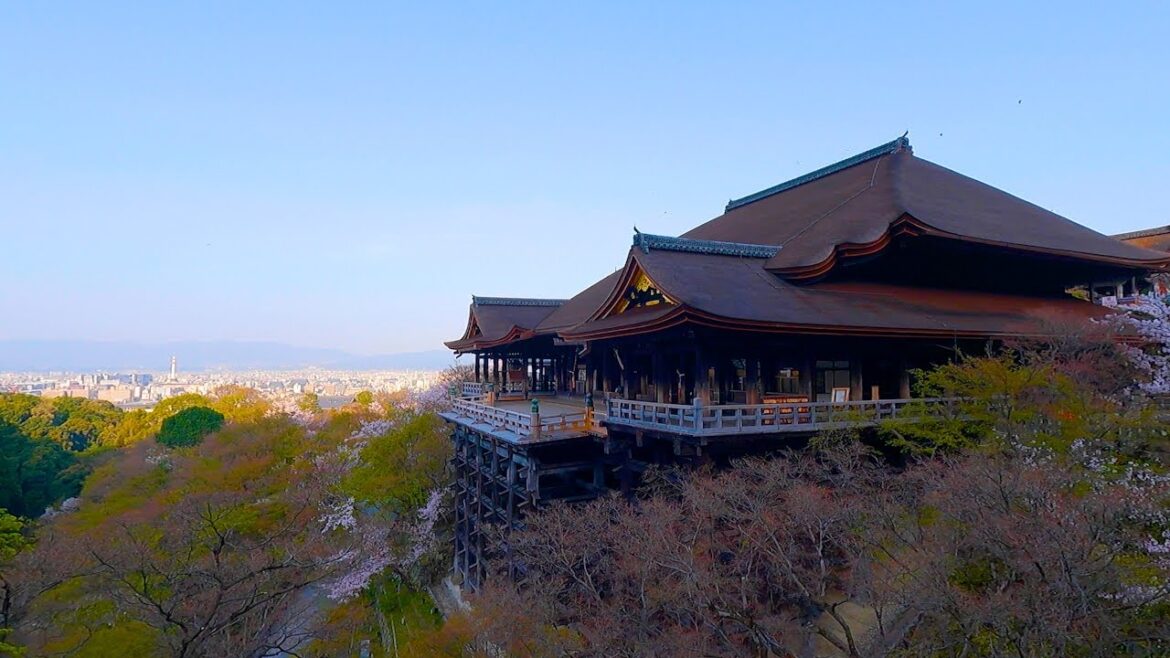 Japan Kyoto trip | Kyoto's most famous sightseeing spot “Kiyomizu-dera” | Sakura travel vol.8 Japan Kyoto trip | Kyoto's most famous sightseeing spot "Kiyomizu-dera" | Sakura travel vol.8