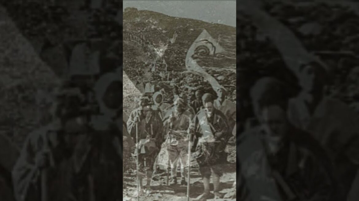 Japaner auf Fotos von vor 100 Jahren, Gruppe Feuerwehrleute, Alltag in Japan,. #shorts Japaner auf Fotos von vor 100 Jahren, Gruppe Feuerwehrleute, Alltag in Japan,. #shorts