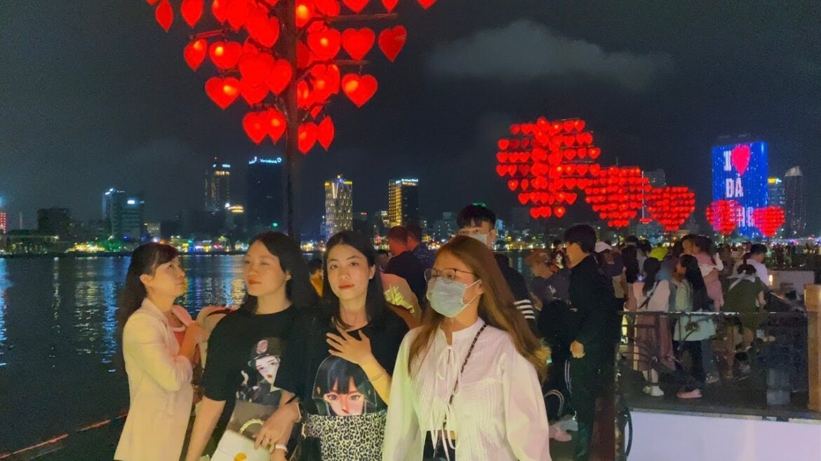 【🇻🇳 4K】Vietnam Night Walking Tour in Da Nang