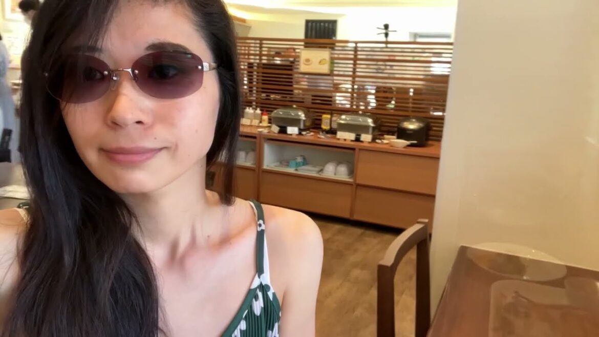 【TRAVEL VLOG, ISHIGAKI island】guesthouse where I stayed in Ishigaki island and walking around