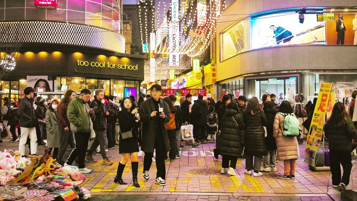 Shopping SEOUL - 명동, 왜? 외국인 쇼핑 선호도 1위 일까. 쇼핑거리 일요일 저녁 산책. 서울여행워커, 서울트래블워커, Seoul Trip, Seoul Travel.