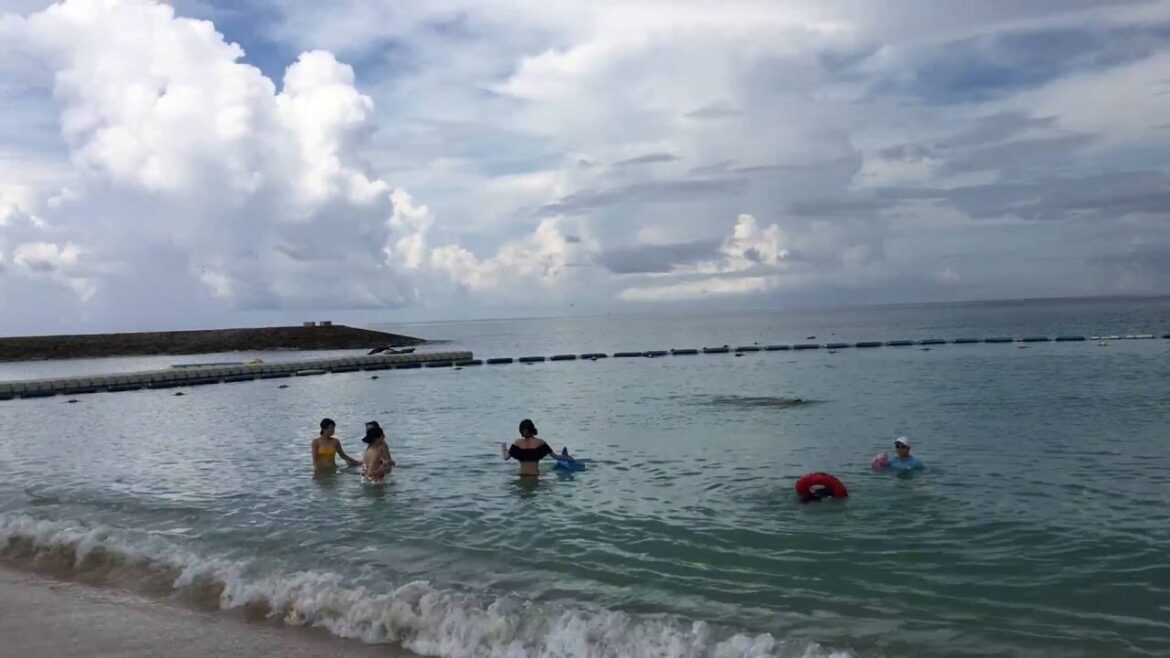 Breathtaking Okinawa Beach 沖繩 海灘