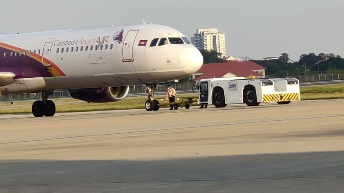 Cambodia Angkor Air K6 SGN from PNH AIRPORTS ✈️ On Taxiway Standby For Released Towbars.