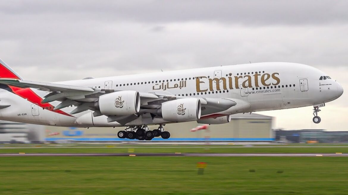 Skilled Pilots Landing in Strong Winds at Schiphol | Amsterdam Airport Plane Spotting