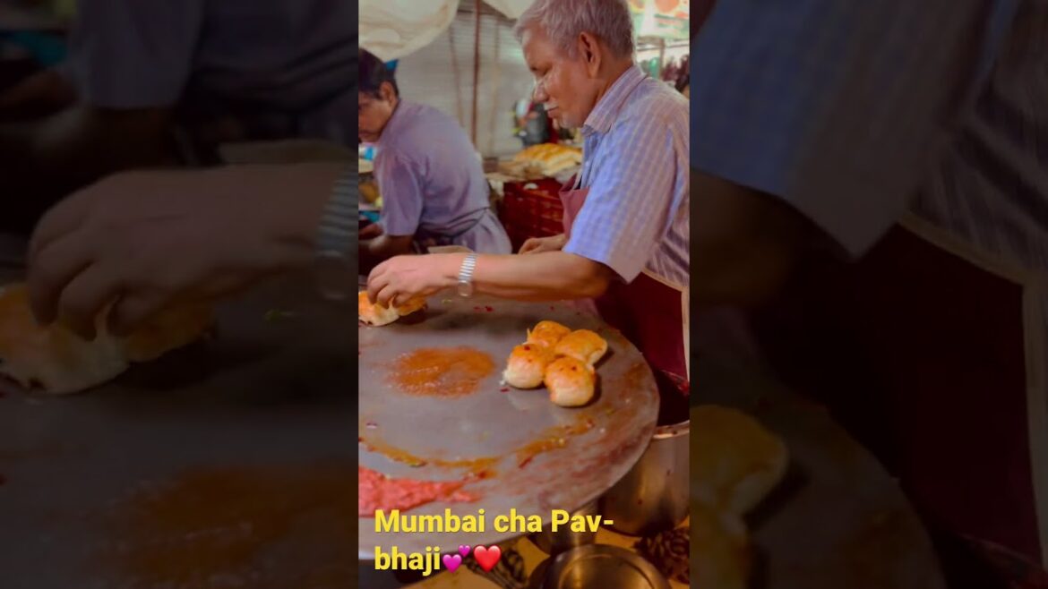 #Mumbaicha street food PAV BHAJI ❤️💕 #shortsvideo #youtubeshorts #shortvideo #shorts #Mumbaicha street food PAV BHAJI ❤️💕 #shortsvideo #youtubeshorts #shortvideo #shorts