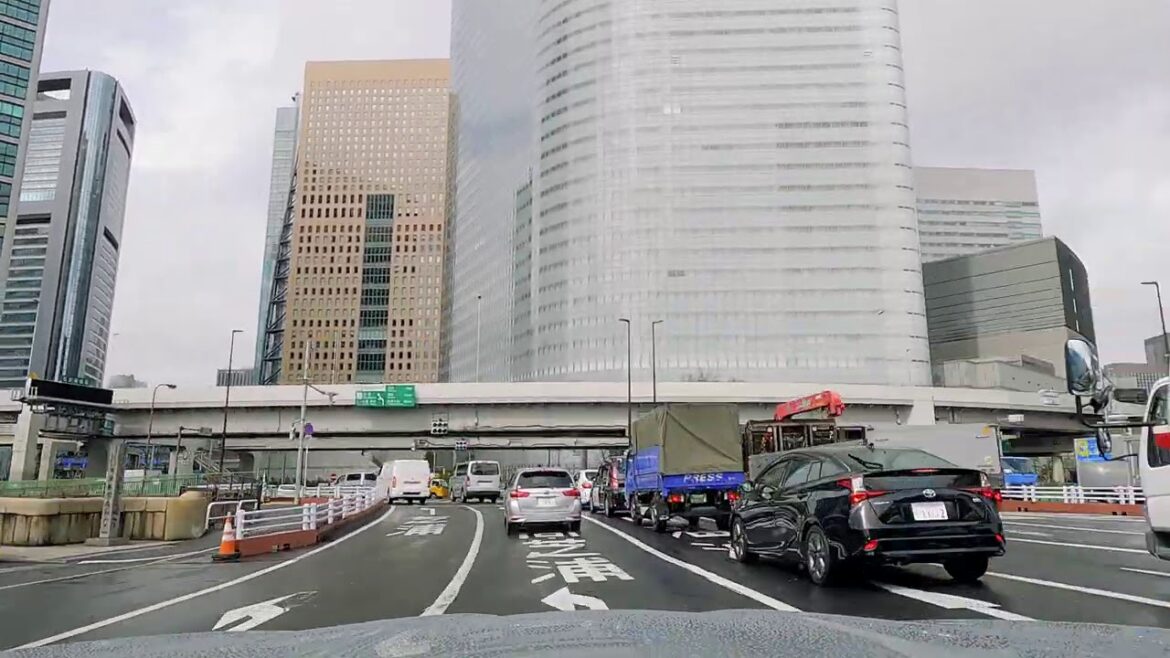 Tokyo Drive | Shintomicho to Omotesando (Chuo City to Minato City) | Driving through Japan [4K]