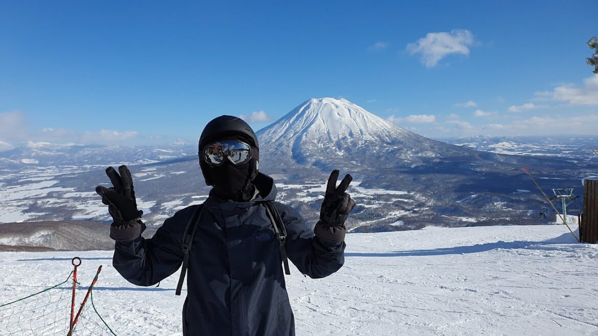 Niseko 3/4: Skiing | Japan 44/45 |