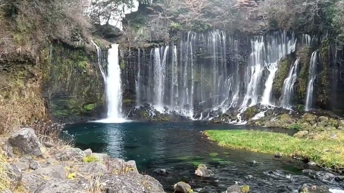 As Belas Paisagens das Cataratas em Shizuoka Japão 🇯🇵
