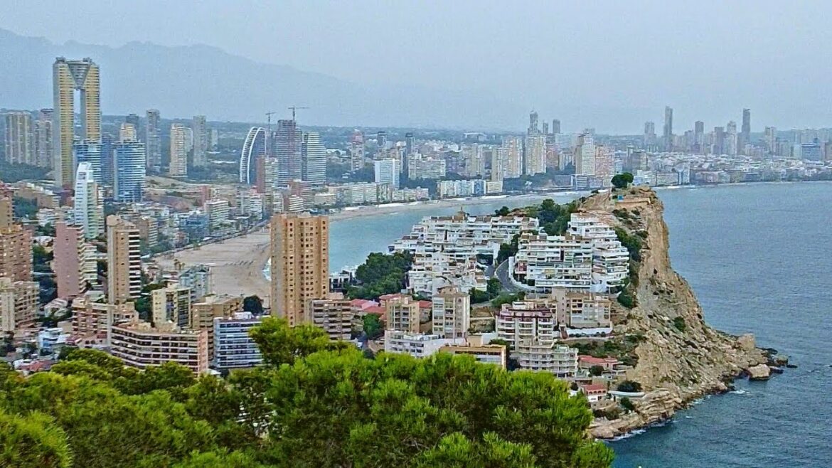 A Walk up to the Torre d’Aguiló, Walking in Spain 4K A Walk up to the Torre d'Aguiló, Walking in Spain 4K