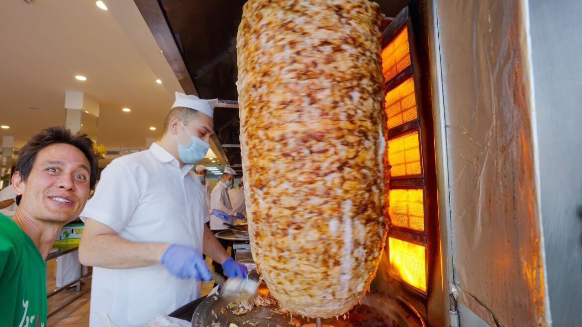 They Serve 1000’s a Day!! BIGGEST SHAWARMA – Middle Eastern Food!! They Serve 1000’s a Day!! BIGGEST SHAWARMA - Middle Eastern Food!!