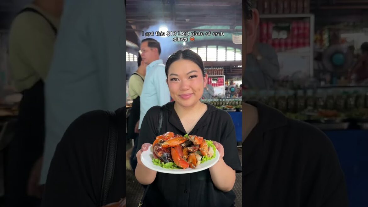 Everything I ate at Central Market Part 2 😍🦀🐠