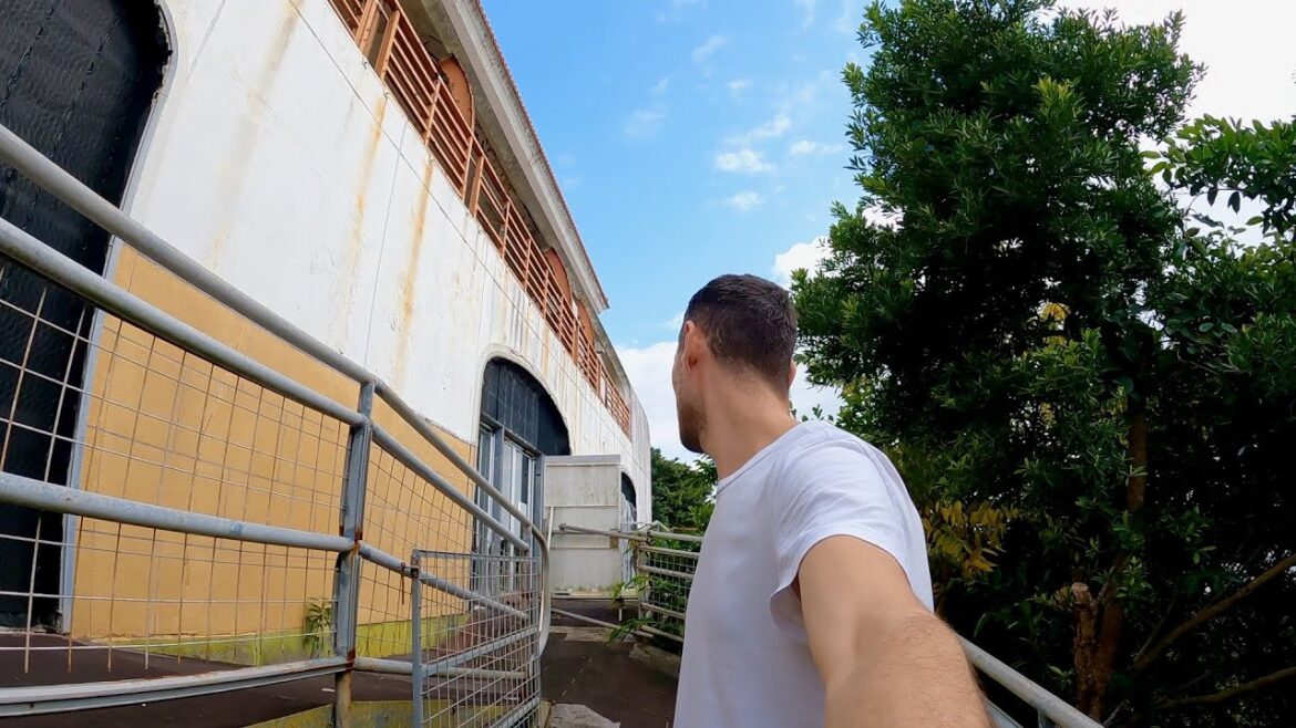Creepy Noises in Japan’s Abandoned Butterfly House 🇯🇵 Creepy Noises in Japan’s Abandoned Butterfly House 🇯🇵
