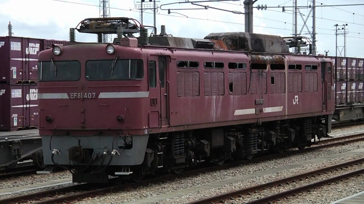 EF81 407　Dismantlement waiting