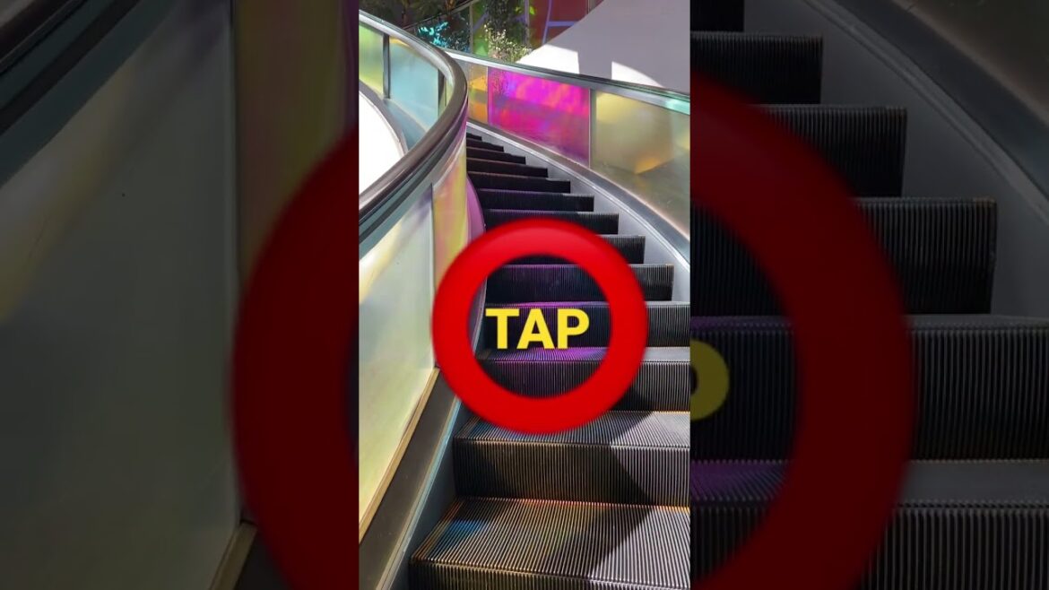 Curve Escalator Only in Japan!! #shots #japan
